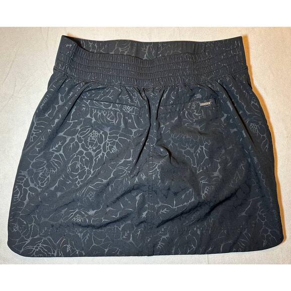 Orvis Woman's Active Skort Black Floral Size Small - Picture 5 of 7